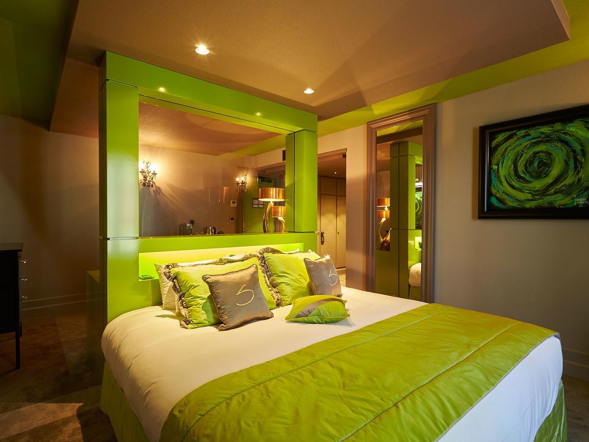 Le Stelsia Resort Saint-Sylvestre-sur-Lot Habitación foto